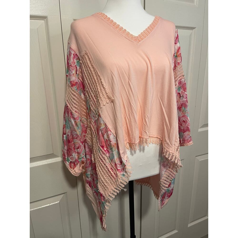 POL Peach Floral Crochet-Trim Poncho Top